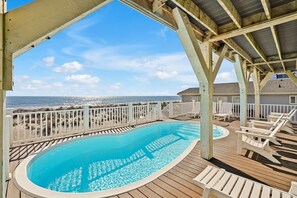 Lämmitetty uima-allas