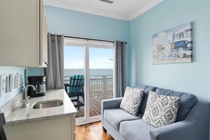 Smart TV, DVD player - 7BR/6.5BA Home - Oceanfront, POOL, ELEVATOR, REDECORATED, Sleeps 21 (Oak Island)