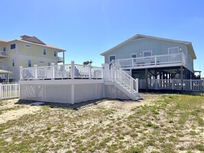 Exterior - Beautiful Completely Renovated,2nd Row/Ocean View 4 BR/2 BA Island Home-Sleeps 8 (Oak Island)