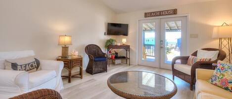 Een smart-tv en een dvd-speler