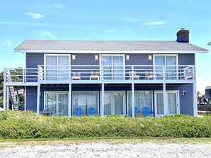 Exterior - Excellent Location to Beach-5 Bedroom/3 Bath Ocean View Home-Sleeps 16 (Oak Island)
