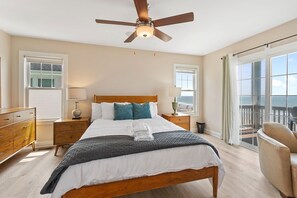 9 Schlafzimmer, Betten mit Memory-Foam-Matratzen, Bügeleisen/Bügelbrett