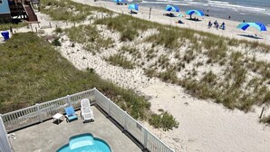 Unclassified image, 5 of 30, button - Experience oceanfront luxury at 'No Worries,' an ideal 5-bedroom retreat in Oak Island. (Oak Island)