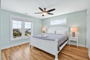7 Schlafzimmer, Bügeleisen/Bügelbrett, kostenloses WLAN, Bettwäsche