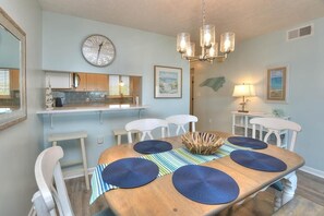Dining - OIBV 1001 Sandpiper's Retreat - 3 BR/2BA Condo, Oceanfront, Sleeps 8 (Caswell Beach)