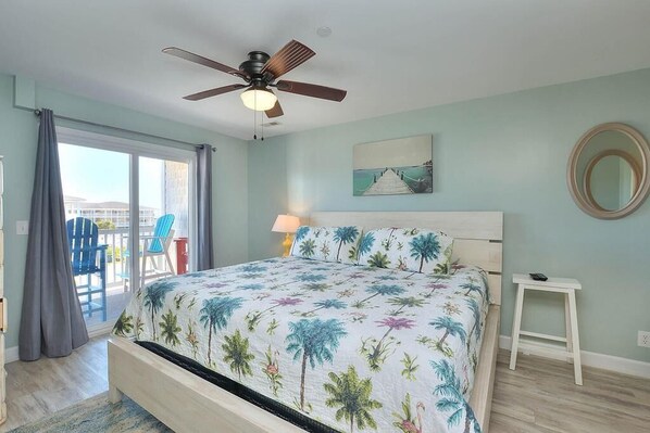 3 bedrooms, desk, iron/ironing board, free WiFi