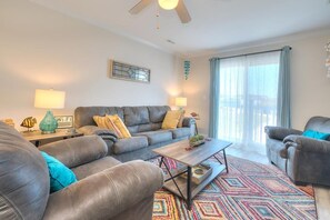 Una televisión, un reproductor de DVD