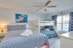 3 室のベッドルーム、デスク、アイロン / アイロン台、WiFi