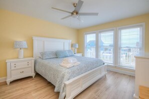 4 Schlafzimmer, Bügeleisen/Bügelbrett, kostenloses WLAN, Bettwäsche