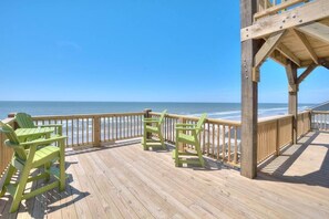 Property grounds - 6BR/4.5 BA Oceanfront, Elevated Pool, Hot Tub, Elevator-Sleeps15 (Oak Island)