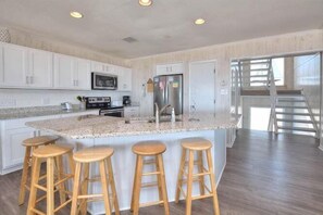 Fridge, microwave, oven, stovetop - 5BR/3BA Home - Spacious, Oceanfront, Hot Tub, Dogs Allowed, Sleeps 10 (Oak Island)