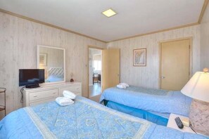 5 Schlafzimmer, Bügeleisen/Bügelbrett, WLAN, Bettwäsche