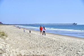 Beach nearby - Oak Island's Special Moments Suite: Cozy 1-bedroom with beach access for two. (Oak Island)
