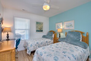 4 Schlafzimmer, Schreibtisch, Bügeleisen/Bügelbrett, kostenloses WLAN