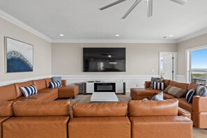TV, fireplace, DVD player
