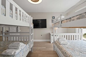 12 soverom, strykejern/-brett, wi-fi (inkludert) og sengetøy