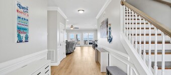 Beautiful Home-Elevator, Oceanfront-Sleeps 39