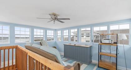 Spacious-oceanfront-7BR/5BA Home with Private Elevated Pool-Sleeps 17