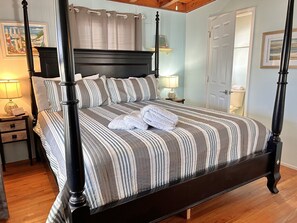 3 عدّة غرف نوم ومكواة/لوح كي وواي فاي وملاءات أسرّة