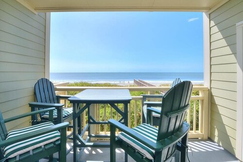 Enjoy stunning ocean views at OIBV 107, a spacious 3-bedroom condo in Caswell Beach.