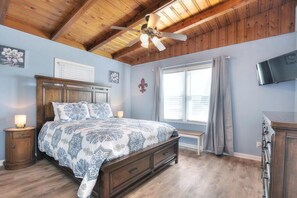 2 bedrooms, iron/ironing board, free WiFi, bed sheets