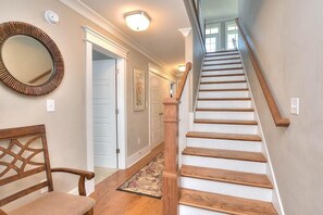 Interior - Beautiful 5BR/3.5BA Home - Ocean View, Pool, Hot Tub, Sleeps 14 (Oak Island)