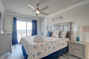 8 Schlafzimmer, Schreibtisch, Bügeleisen/Bügelbrett, WLAN