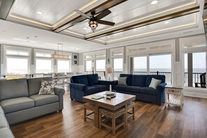 Smart TV, DVD player