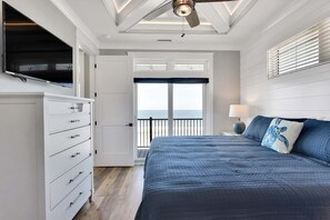 14 bedrooms, desk, iron/ironing board, WiFi - Experience luxury at Saltwater Gospel, a stunning 13-bedroom oceanfront retreat in Oak Island! (Oak Island)