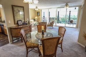 Dining - Ocean Harbor by Distinctive Beach Rentals (Fort Myers Beach)