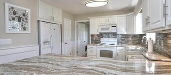 5BR/3BA Oceanfront Home - Pool/Hot Tub, Private Beach Access, Sleeps 15