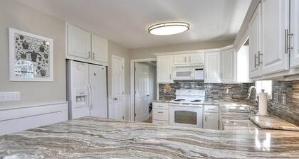 5BR/3BA Oceanfront Home - Pool/Hot Tub, Private Beach Access, Sleeps 15