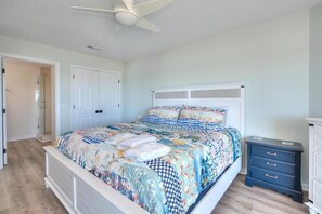 4 bedrooms, iron/ironing board, free WiFi, bed sheets