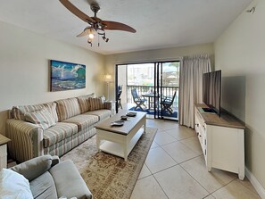Condo (2 Bedrooms) | Property amenity