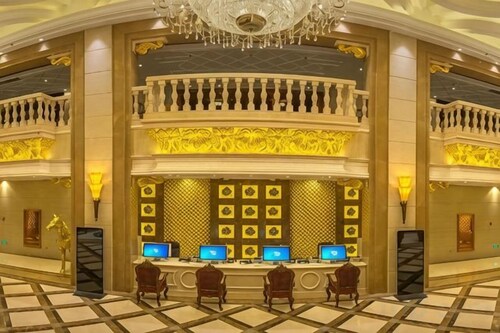 Yinhehui Hotel (Changchun Railway Station Sasseur Zhongdong Outlet)