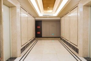 Ảnh chưa phân loại, 2 trong số 37 ảnh, nút