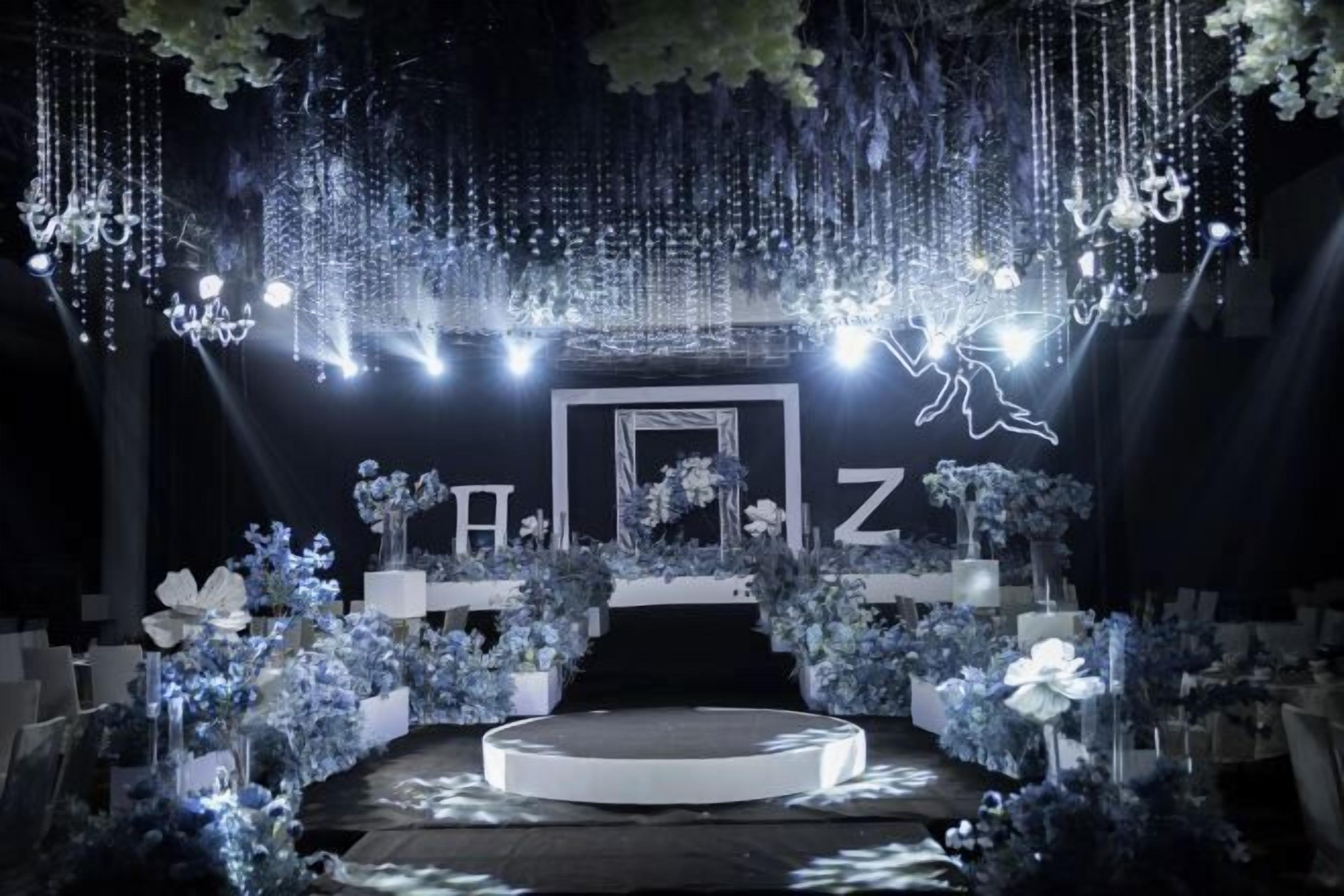 زفاف داخل الفندق