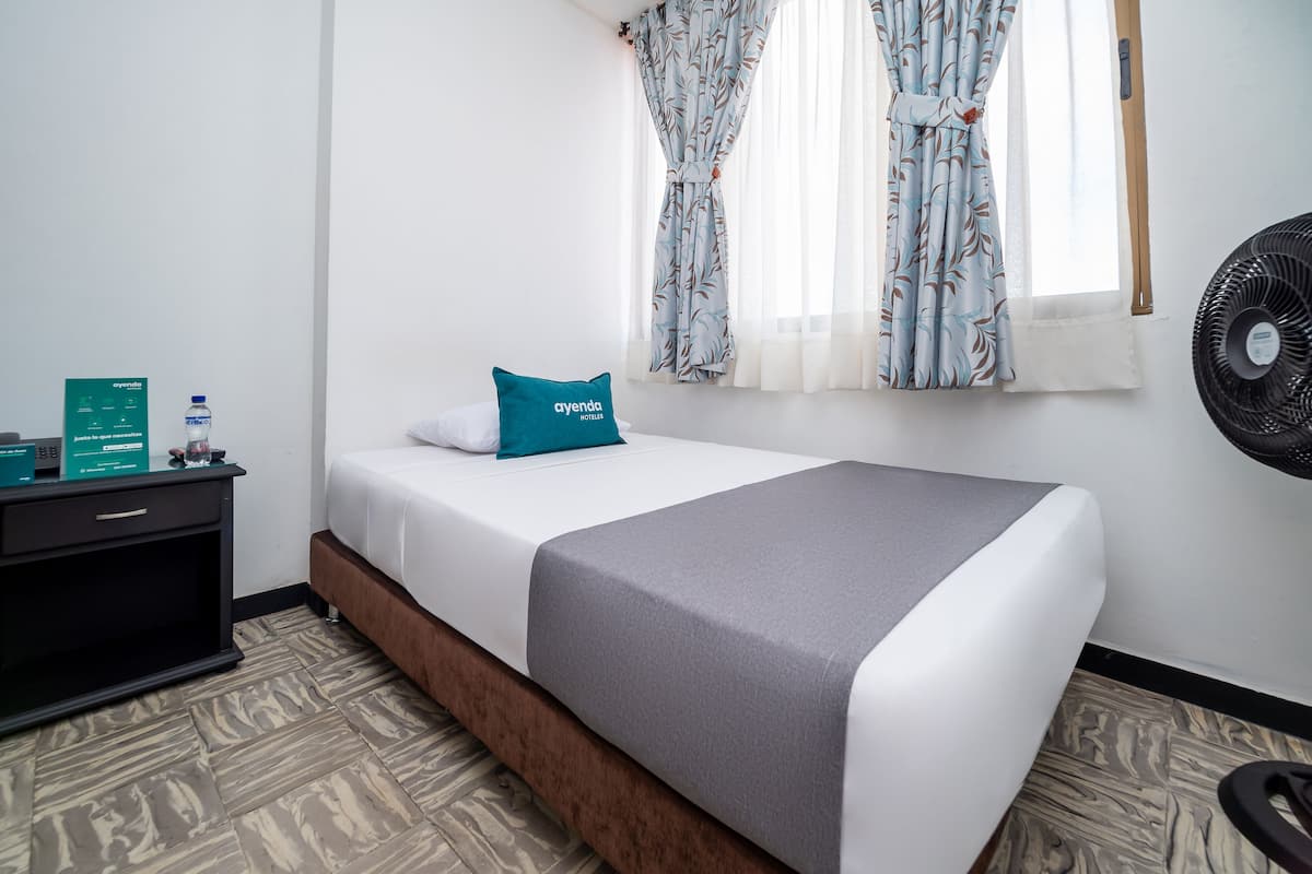 Economy Single Room | Hypo-allergenic bedding, free WiFi, bed sheets