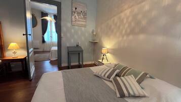 2 chambres, fer et planche à repasser, Wi-Fi gratuit