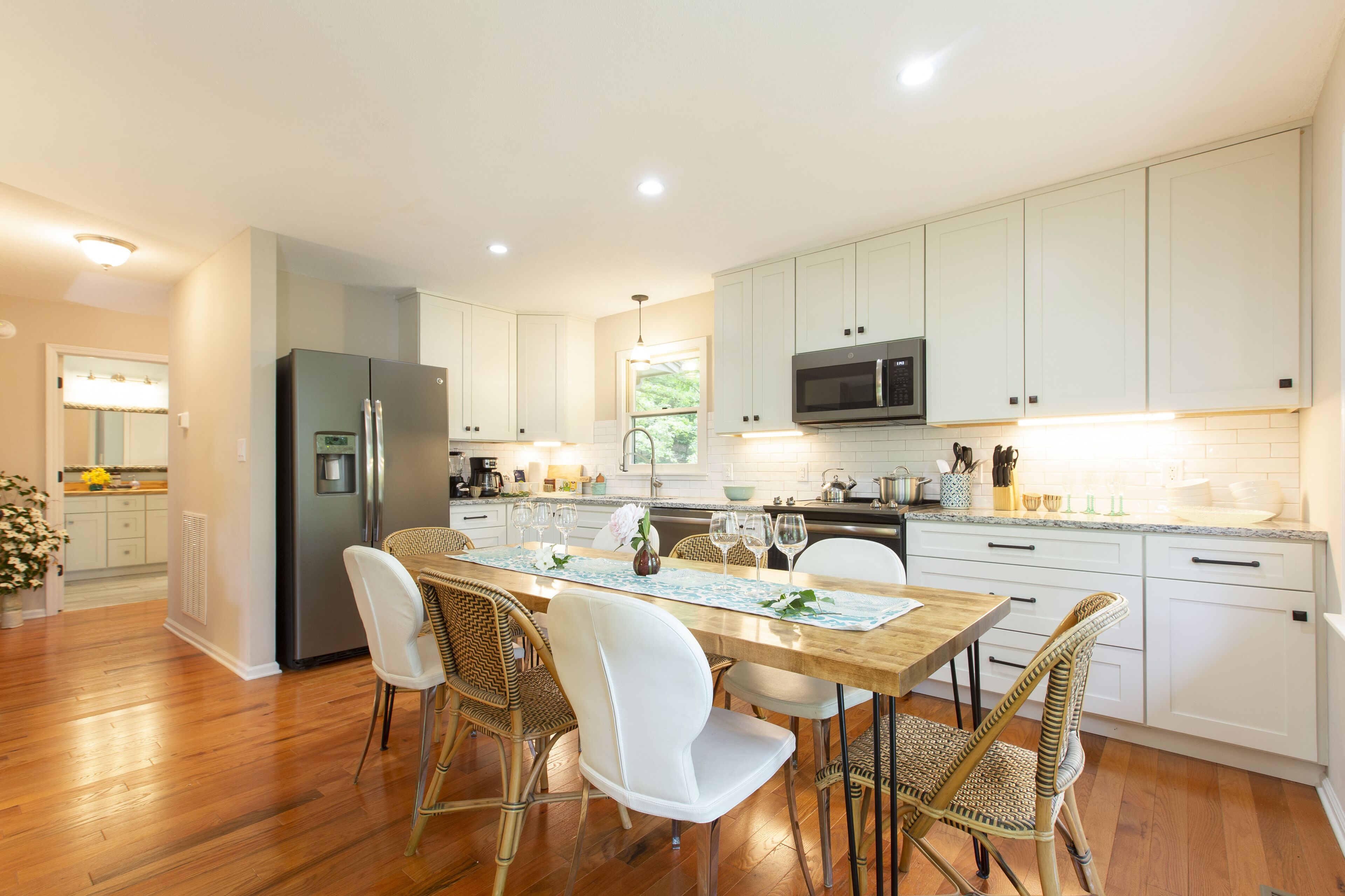 Beautiful wood dining table w/ seating for 8