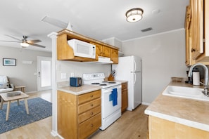 House, 1 Queen Bed with Sofa bed, Patio, Garden View | Private kitchen | Coffee/tea maker