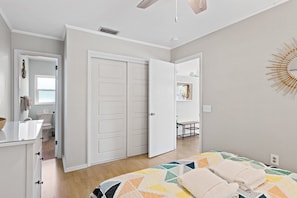 House, 1 Queen Bed with Sofa bed, Patio, Garden View | Bed sheets