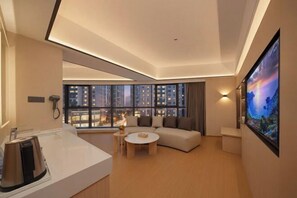 Room - Vienna Classic Hotel (Qingdao Golden Beach Wuyue Plaza) (Qingdao)