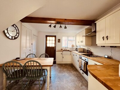 Capella Cottage, 2 Bedroom, Sleeps 4