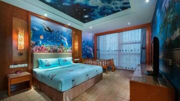 Cribs/infant beds
