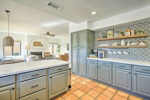 Fridge, microwave, stovetop, dishwasher