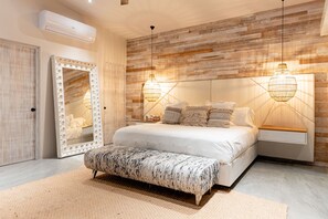 4 habitaciones, tabla de planchar con plancha, wifi y ropa de cama