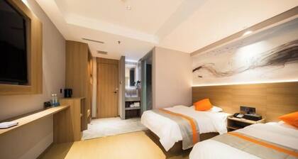 Weige Hotel (Daqing East Station)