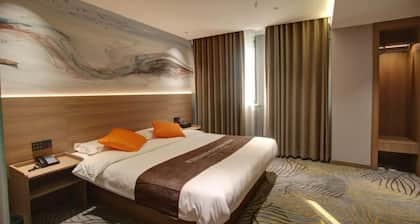 Daqing Weige Hotel (Daqing East Station)