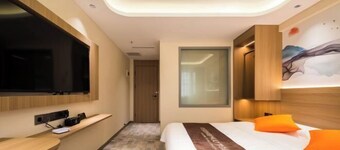 Weige Hotel (Daqing East Station)